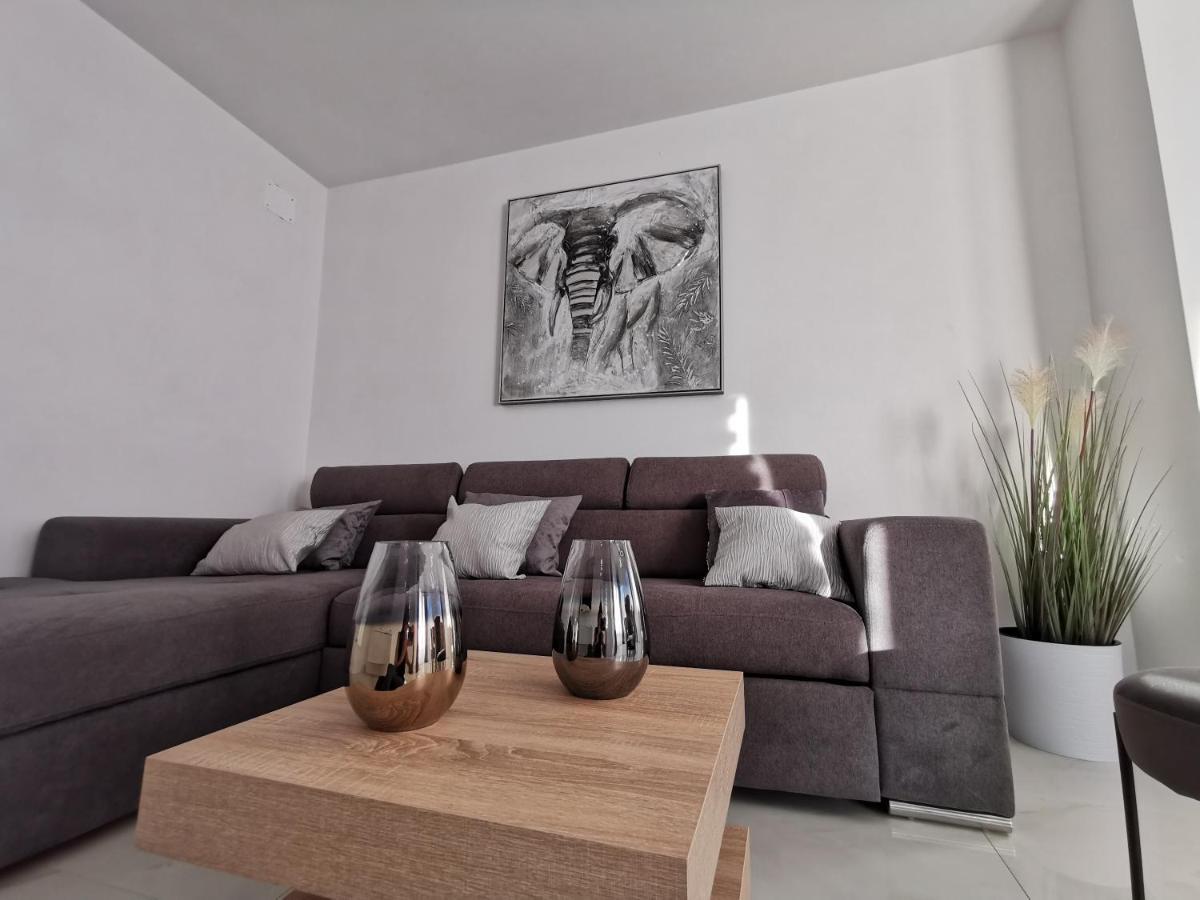 Ivana Sveti Filip i Jakov